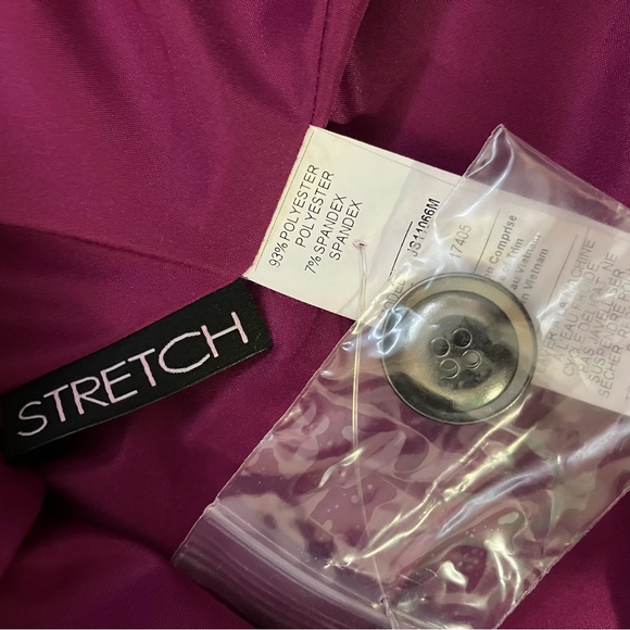 NWOT | Fuchsia Blazer with pockets - Picture 9 of 10